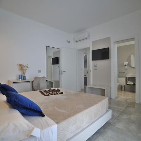 Calaluna Rooms 切萨雷奥港 外观 照片