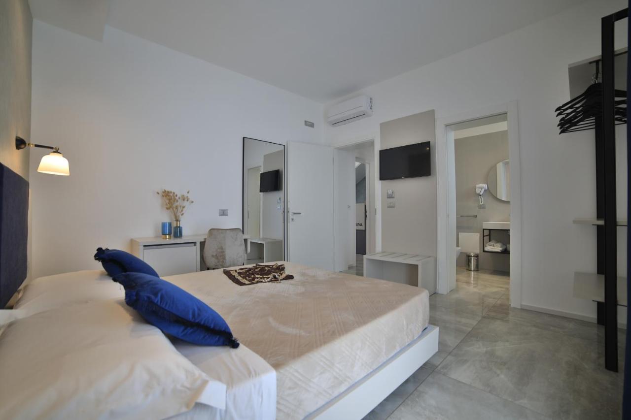 Calaluna Rooms 切萨雷奥港 外观 照片