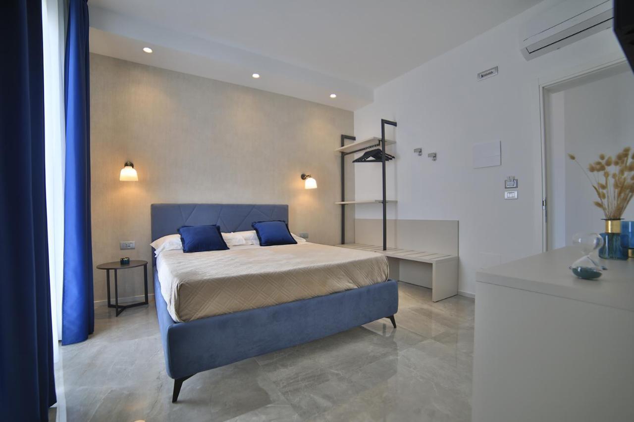 Calaluna Rooms 切萨雷奥港 外观 照片