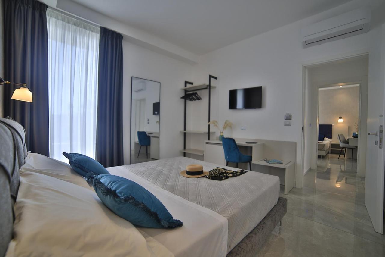 Calaluna Rooms 切萨雷奥港 外观 照片