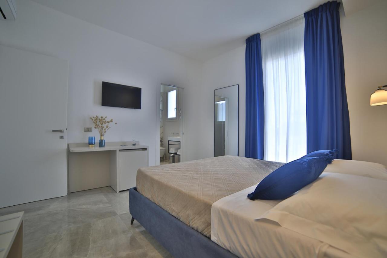 Calaluna Rooms 切萨雷奥港 外观 照片